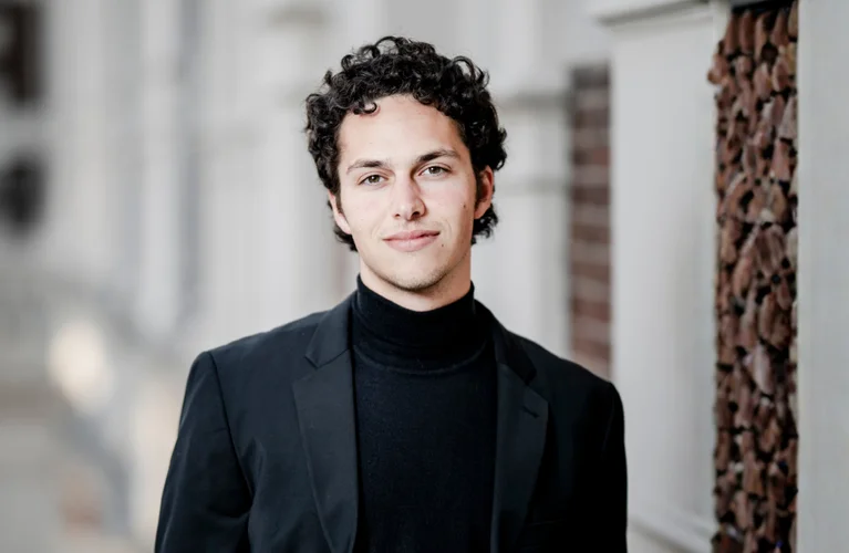 Nikola Meeuwsen